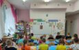 Преподаватель Детской художественной школы Соловьева Карина Михайловна провела творческий  мастер — класс для воспитанников детского сада «Ромашка»